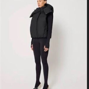 Women's Black Puffer Vest